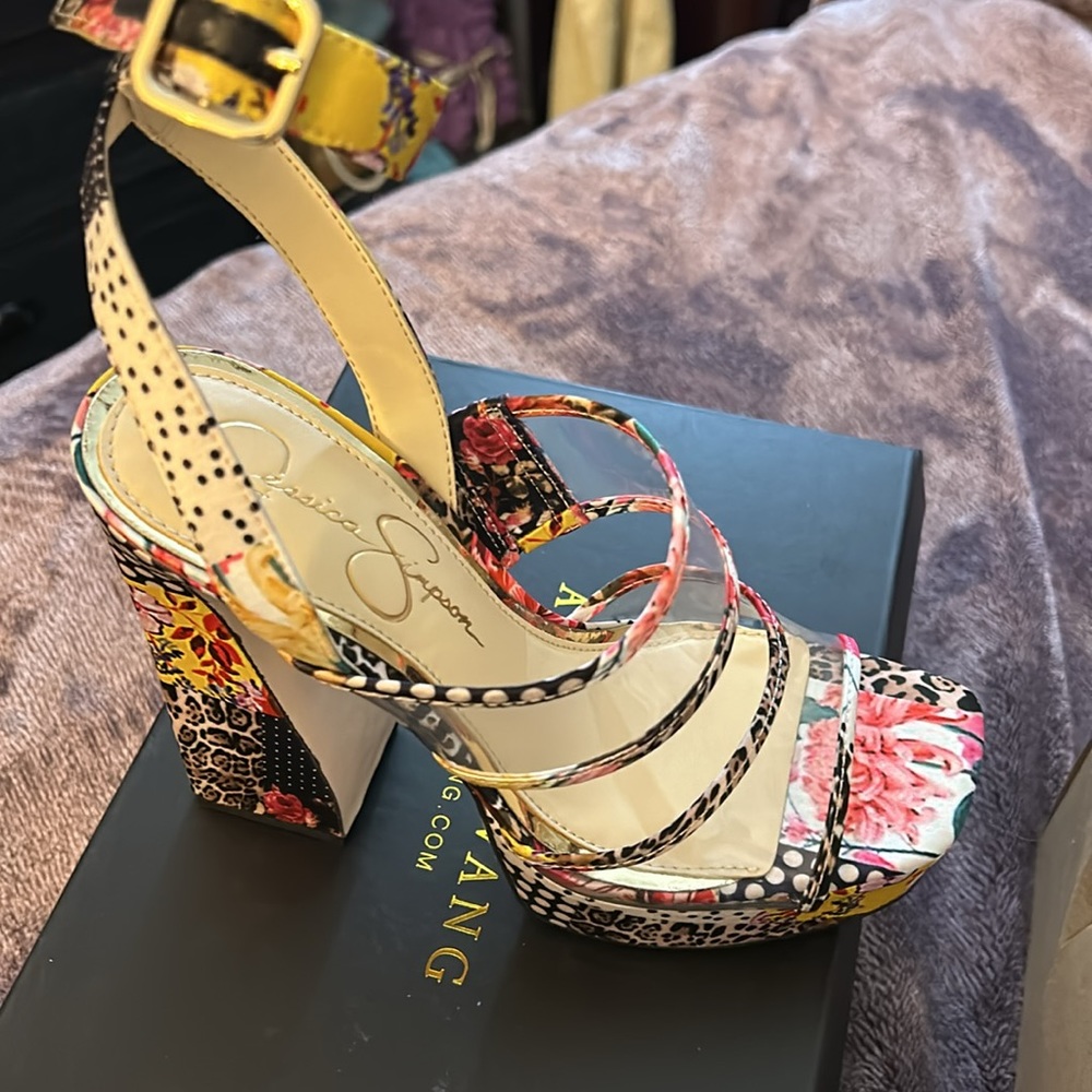 Jessica Simpson blocked heel - Picture 3 of 7